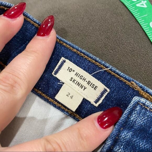 Madewell 10" High-Rise Skinny Jeans: Cutout Tulip Hem Edition - Picture 8 of 11